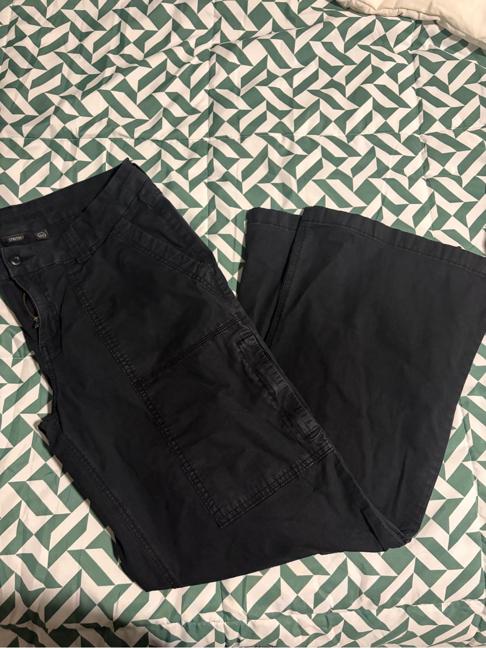 American Eagle Outfitters Wide-Leg Utility Jeans in Black